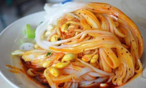 Essential Ingredients for Making Homemade Cold Noodles Liangpi)Alone