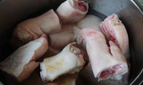 Fragrant Soy Sauce-Marinated Donkey Hooves:A Traditional Culinary Masterpiece