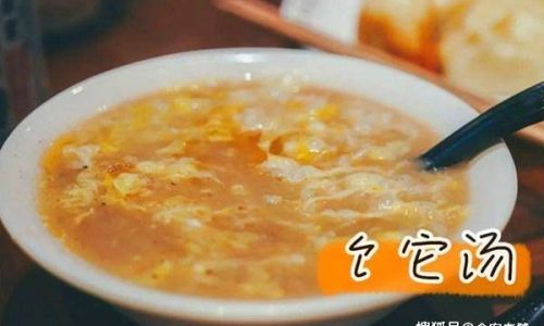 The Delicate Art of Crafting Wild Chrysanthemum Noodle and Egg Soup:A Tribute to Nature’s Bounty