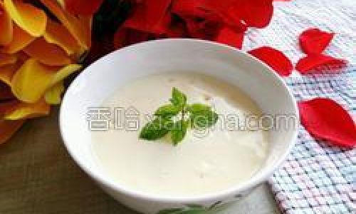 A Step-by-Step Guide to Crafting the Perfect Silken Steamed Egg Custard with Pure Milk