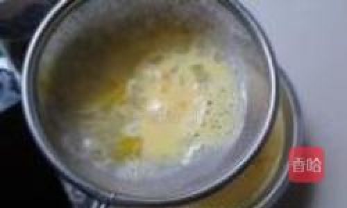 A Step-by-Step Guide to Crafting the Perfect Silken Steamed Egg Custard with Pure Milk