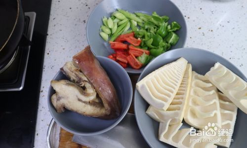 A Guide to Crafting the Perfect Spring Bamboo Shoots Braised with Pork:A Timeless Chinese Delicacy