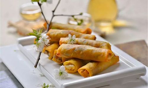 Mastering the Art of Wrapping Spring Rolls:Tips and Techniques to Prevent Them from Falling Apart