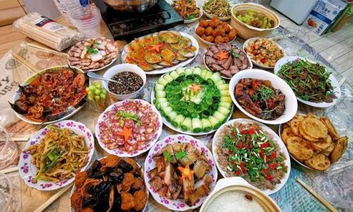 Culinary Traditions of Prosperity:Symbolic Dishes That Define the Chinese New Year Feast