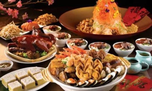 Traditional Delicacies and Their Cultural Significance During the Chinese New Year Celebration
