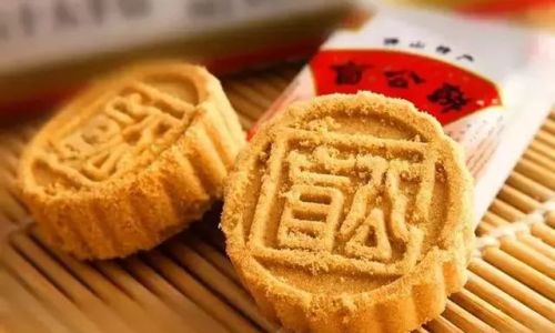 The Timeless Allure of Chaomibing:A Journey Through China’s Traditional Fried Rice Cake Delicacy