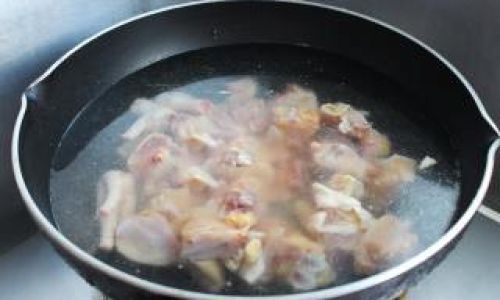 Aromatic Andrographis Paniculata Three Cups Chicken:A Fusion of Tradition and Herbal Innovation