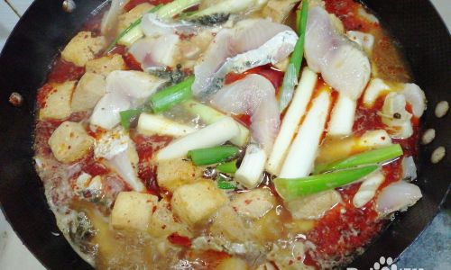 Authentic Sichuan-Style Boiled Fish:A Step-by-Step Guide to Crafting this Fiery Delicacy at Home