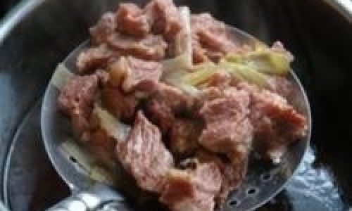 Mastering the Art of Sichuan-Style Braised Beef:A Spicy,Savory Delight