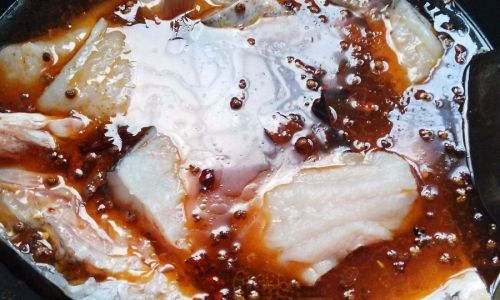 How to Make a Delicious Fish Hot Pot:A Comprehensive Guide