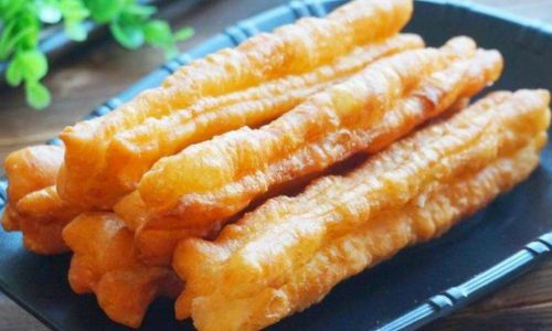 How to Make Delicious and Crispy Fried Dough Sticks