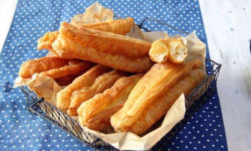 How to Make Delicious and Crispy Fried Dough Sticks