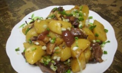 How to Make Braised Potatoes in Oil:A Step-by-Step Culinary Journey