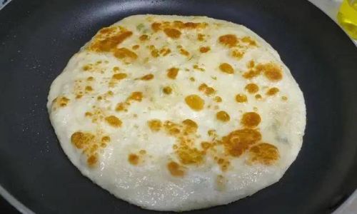 How to Make Delicious Oil-Fried Pancakes:A Step-by-Step Guide