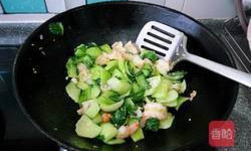 How to Make Stir-Fried Shrimp with Rapeseed Chinese Kale)