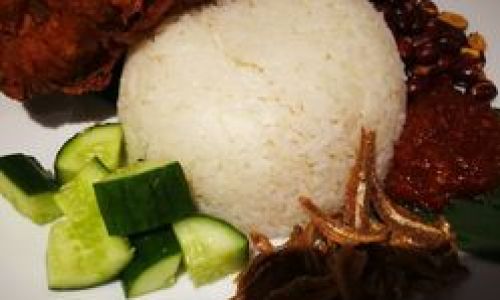 How to Make Authentic Coconut Milk Rice Nasi Lemak)