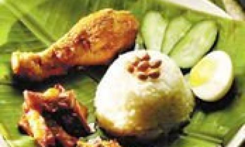 How to Make Authentic Coconut Milk Rice Nasi Lemak)
