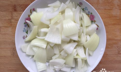 Mastering the Art of Making Onion and Egg Stew