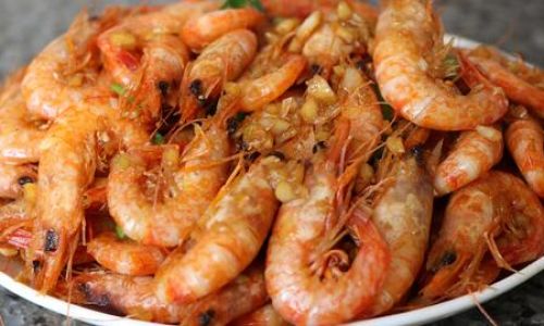 How to Make Perfect Salt-Baked Shrimp