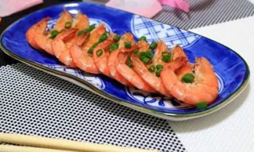 How to Make Perfect Salt-Baked Shrimp