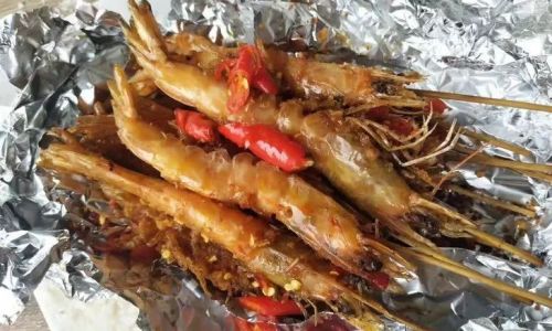 Mastering the Art of Salt-Baked Powdered Shrimp and Flower Clam:A Culinary Journey