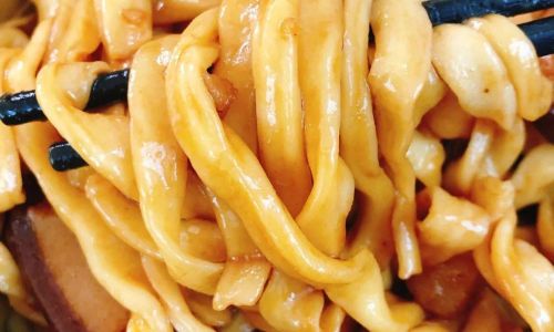 How to Make the Perfect Braising Sauce for Salted Pork Noodles