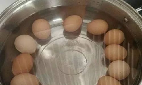 How Long Does It Take to Boil Three Eggs at Once?