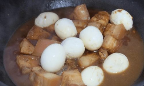 The Art of Boiling:How Long to Cook卤Meat the Traditional Way