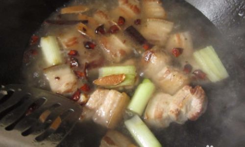 How to Make Duck and Bamboo Shoot Stew:A Culinary Delight