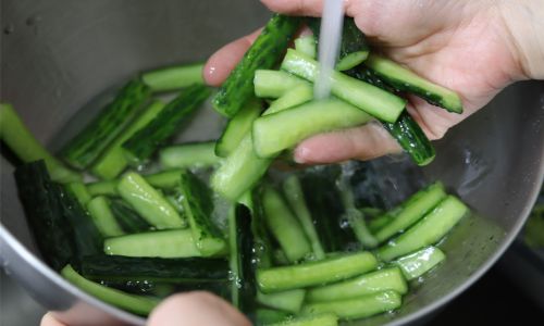 Preserving the Delightful Flavor of Wild Garlic:A Guide to Making Delicious Pickled Wild Garlic