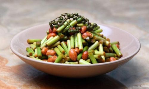 Preserving the Delightful Flavor of Wild Garlic:A Guide to Making Delicious Pickled Wild Garlic