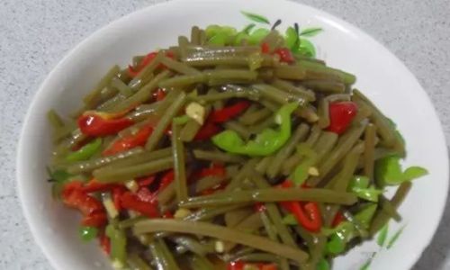 Preserving the Delightful Flavor of Wild Garlic:A Guide to Making Delicious Pickled Wild Garlic