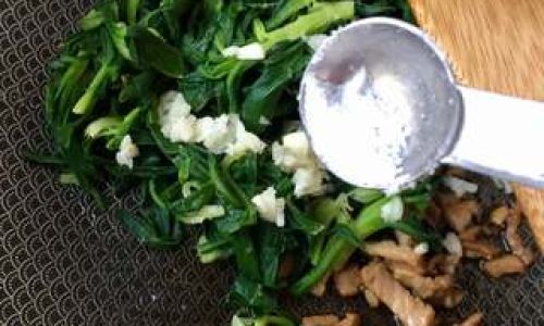 Culinary Delights:How to Cook Wild Spinach for a Scrumptious Meal