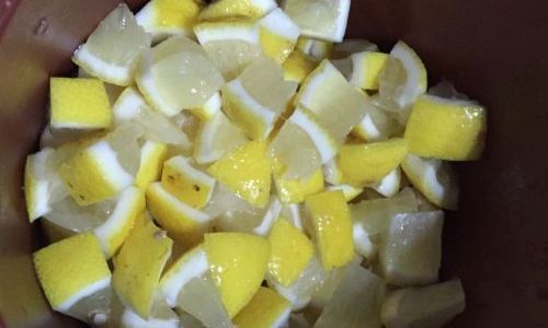 How to Craft Homemade Chuanbei Lemon Paste:A Step-by-Step Guide to a Soothing Herbal Elixir