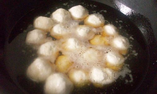 A Beginners Guide to Frying Tangyuan:Crispy,Sweet,and Utterly Delicious