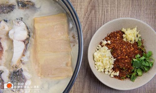 Stinky Tofu and Fish Stew:A Pungent Delight from Chinese Culinary Tradition