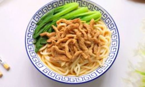 How to Make Delicious Pork and Bok Choy Noodles