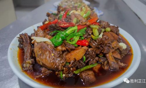 How to Make Xiangxi Zhijiang Duck:A Culinary Journey Through Hunans Flavors