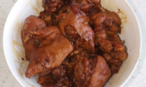 Mastering the Art of Making Spicy Pig Trotters