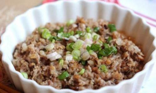 How to Make a Delicious Mushroom Steamed Pork Patty