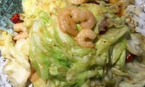 Mastering the Art of Stir-Frying Fresh Shrimp with Chinese Cabbage