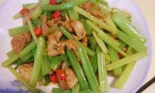 How to Cook Western Celery Stir-Fried with Snail Meat