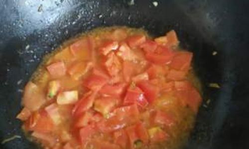 How to Make a Delicious Tomato Sauce:A Step-by-Step Guide