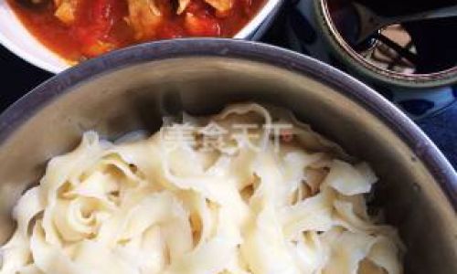 Mastering the Art of Making Tomato-Stir-Fried Sliced Noodles