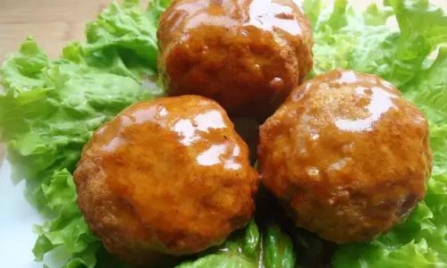 Mastering the Art of Making Delicious and Non-Greasy Meatballs