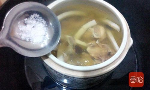 How to Make Coconut Quail Soup:A Culinary Delight from Tropical Ingredients