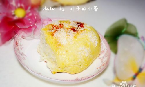 A Step-by-Step Guide to Making Coconut Bread with Shredded Coconut
