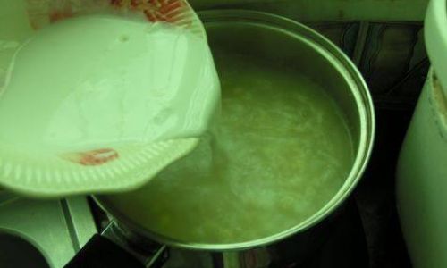 Mastering the Art of Cooking Coconut Milk and Water Chestnut Starch Pudding