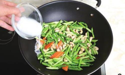 Delightful Dishes Featuring Cashews:Elevating Culinary Experiences