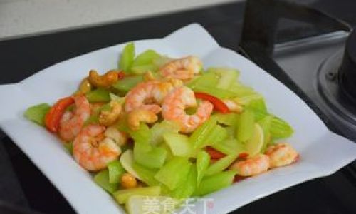 How to Make Cashew Nut Stir-Fried Shrimp:A Culinary Delight
